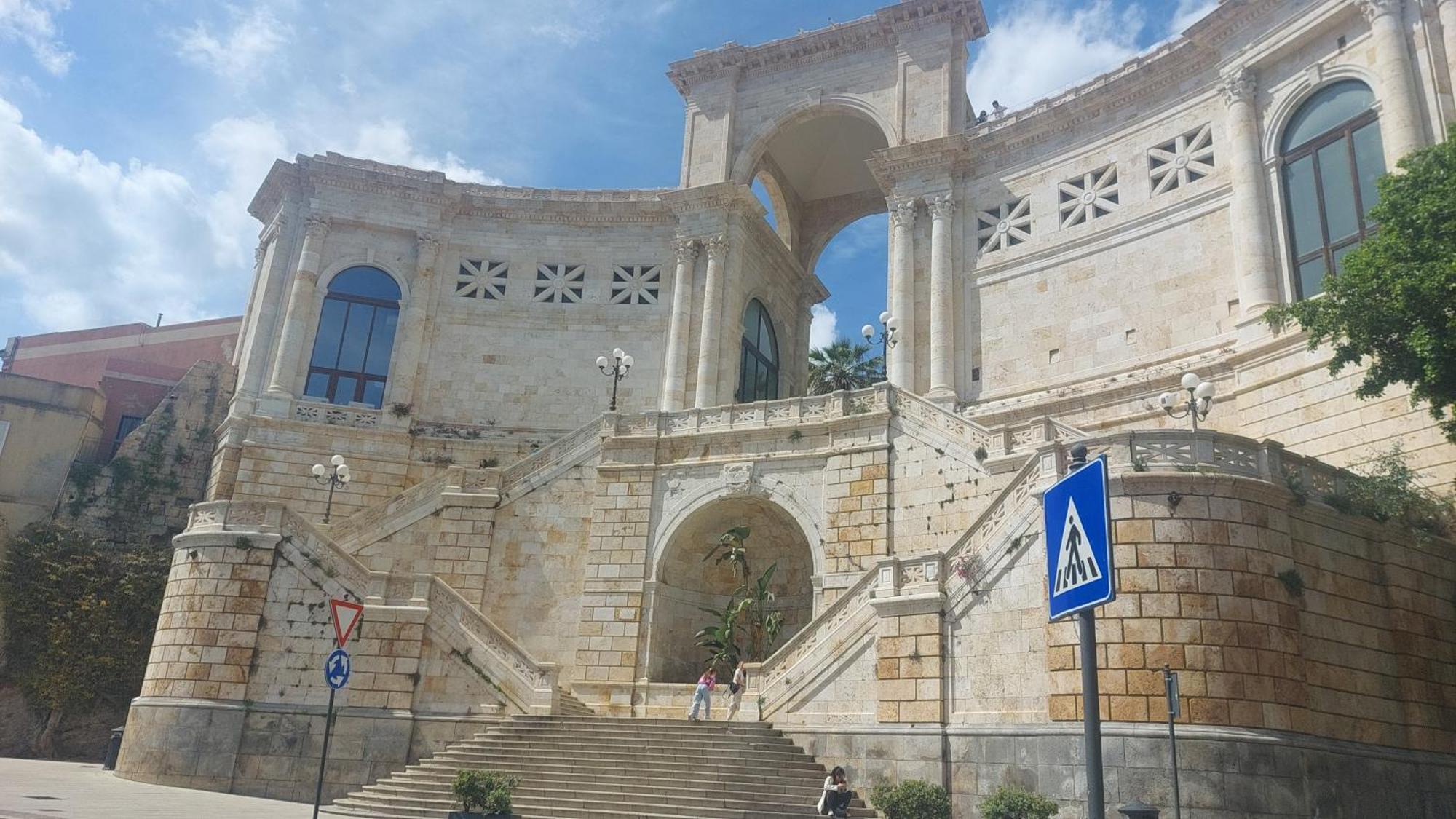 Panoramica, nel cuore della città Cagliari Exterior foto