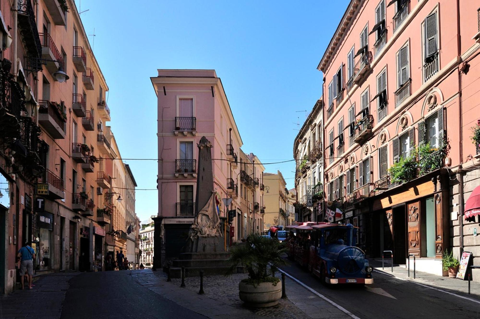 Panoramica, nel cuore della città Cagliari Exterior foto